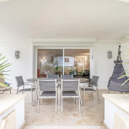 Vip Dominion Apartment Estepona