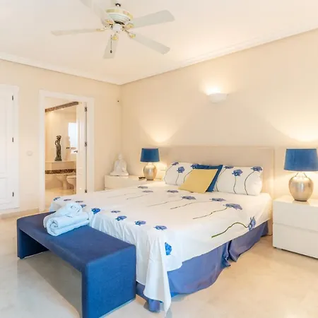 Vip Dominion Apartment Estepona